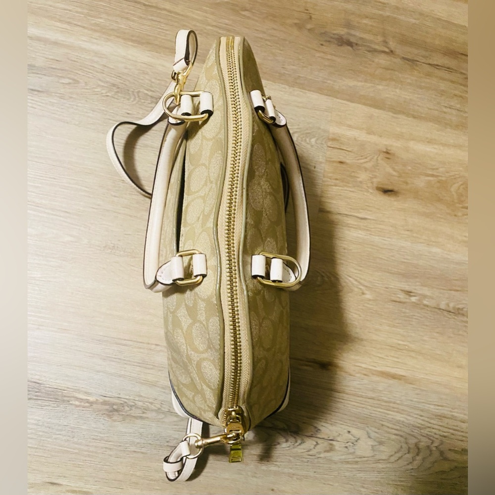 Coach Signature Crossbody Canvas/Leather Handbag With Hang Tag And Gold Hardware - Picture 6 of 11